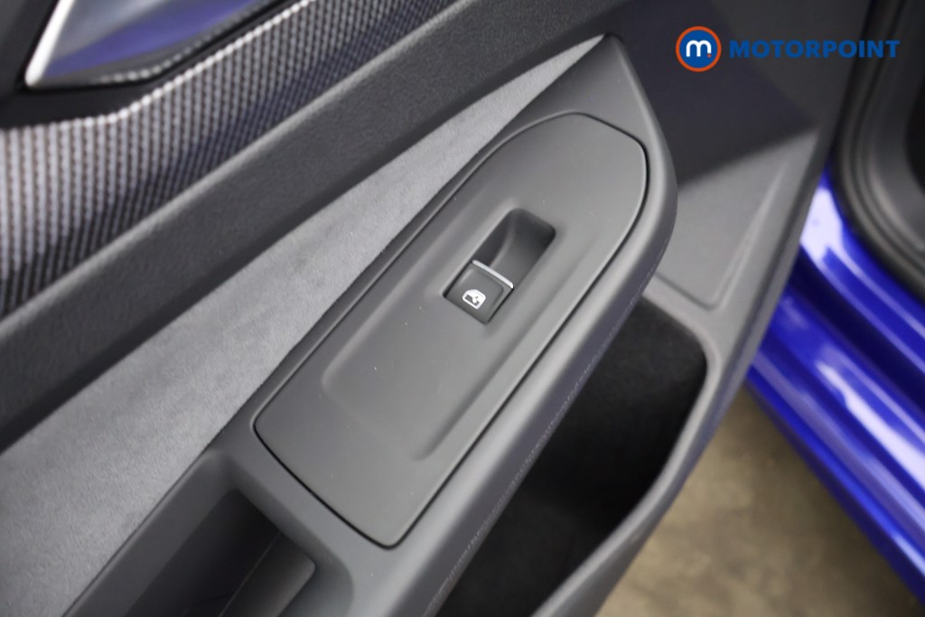 Volkswagen Golf R Automatic Petrol Hatchback - Stock Number (1630886) - 31st supplementary image