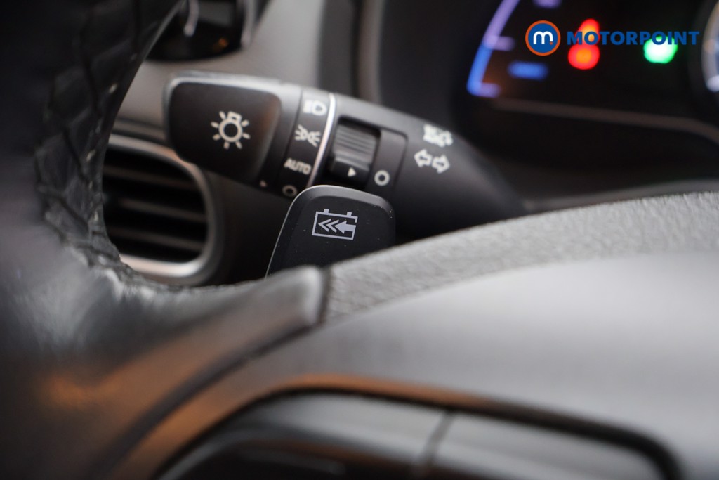 Hyundai Kona Premium Se Automatic Electric SUV - Stock Number (1630976) - 9th supplementary image