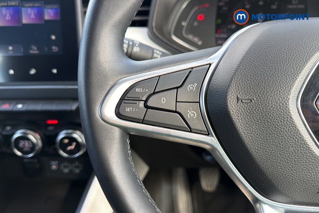 Renault Clio Se Edition Manual Petrol Hatchback - Stock Number (1630981) - 4th supplementary image