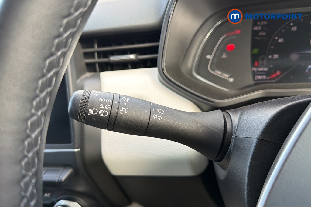 Renault Clio Se Edition Manual Petrol Hatchback - Stock Number (1630981) - 5th supplementary image