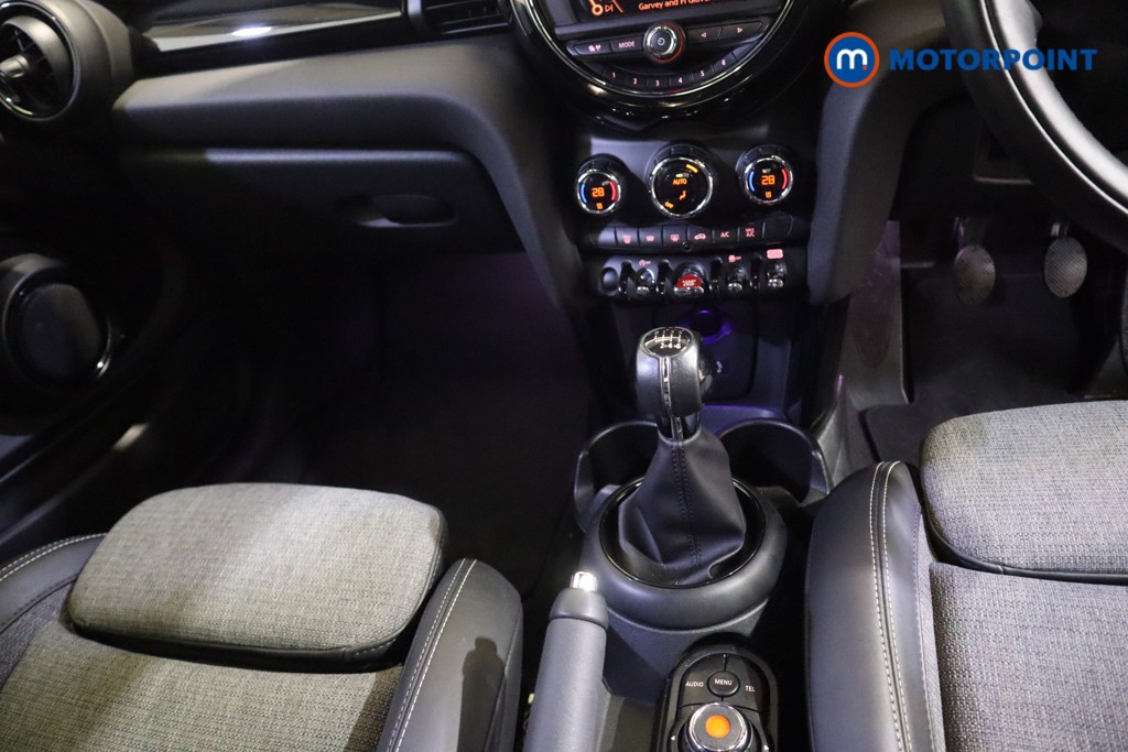 Mini Hatchback Cooper Manual Petrol Hatchback - Stock Number (1630991) - 6th supplementary image