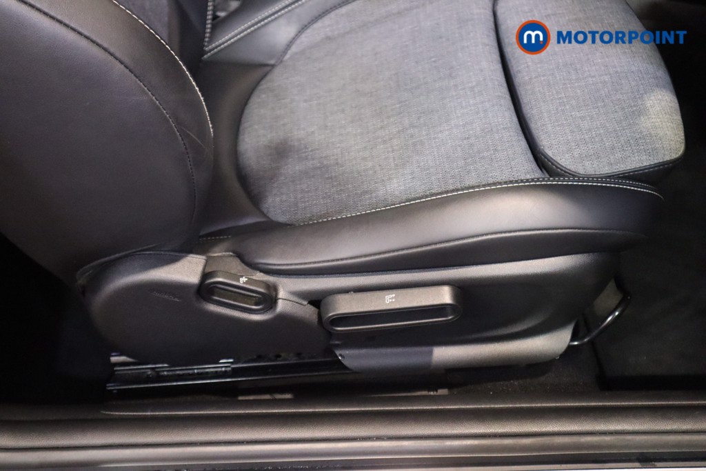 Mini Hatchback Cooper Manual Petrol Hatchback - Stock Number (1630991) - 16th supplementary image