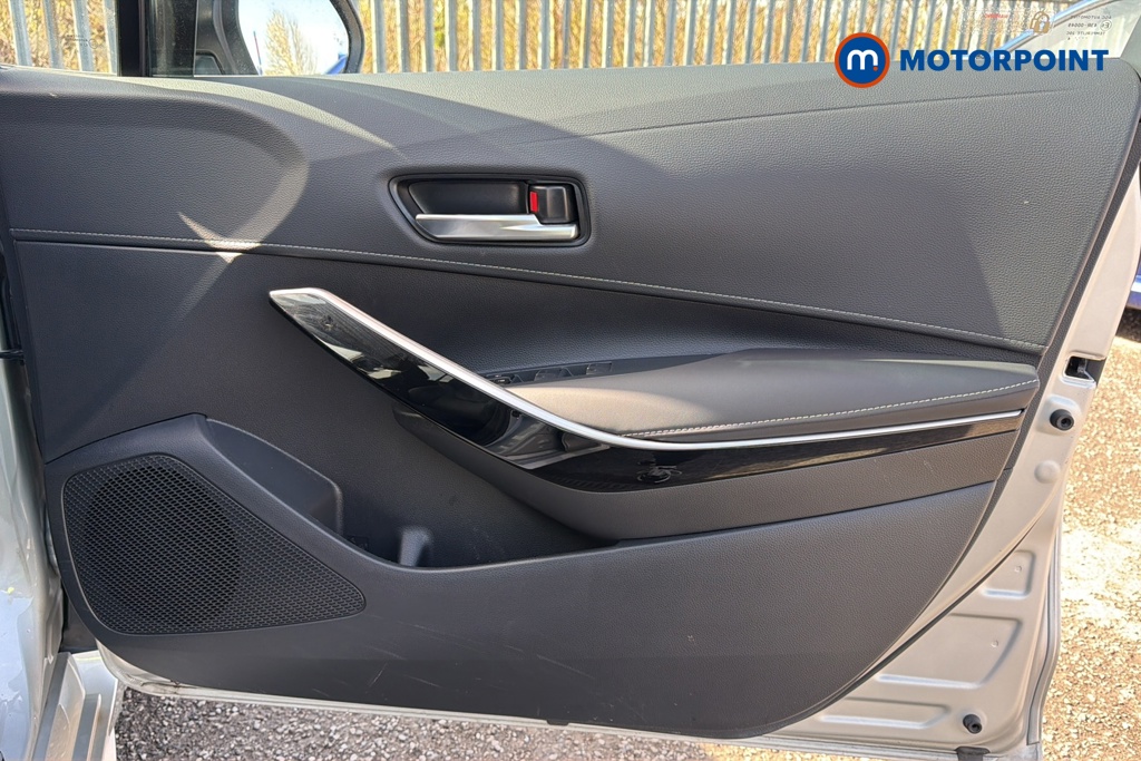 Toyota Corolla Excel Automatic Petrol-Electric Hybrid Hatchback - Stock Number (1631567) - 18th supplementary image