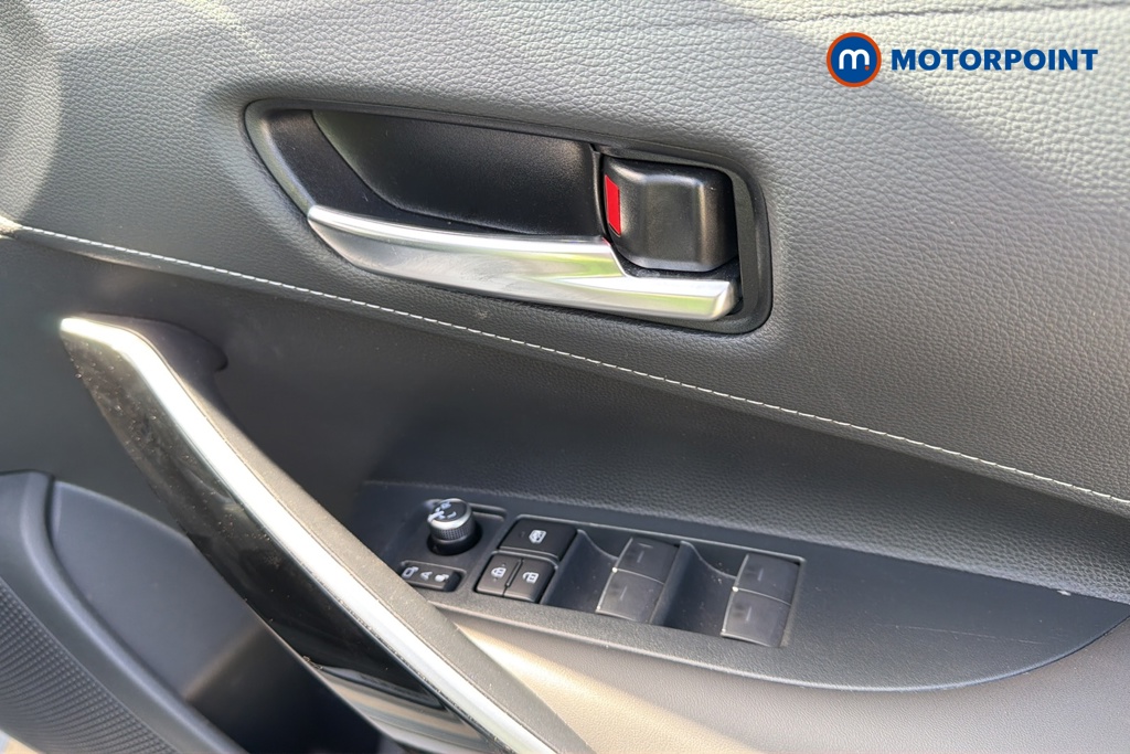 Toyota Corolla Excel Automatic Petrol-Electric Hybrid Hatchback - Stock Number (1631567) - 19th supplementary image