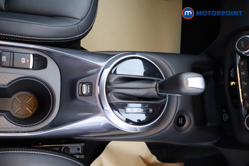Nissan Juke Tekna Automatic Petrol-Electric Hybrid SUV - Stock Number (1597250) - 13th supplementary image