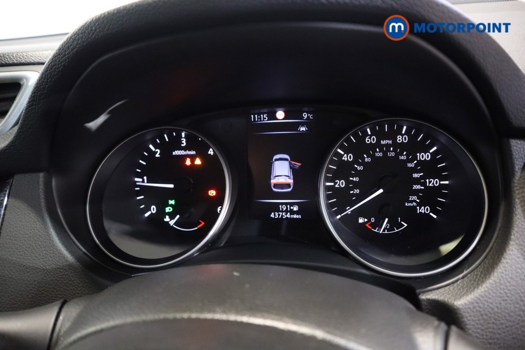 Nissan Qashqai Acenta Premium Manual Diesel SUV - Stock Number (1610023) - 4th supplementary image