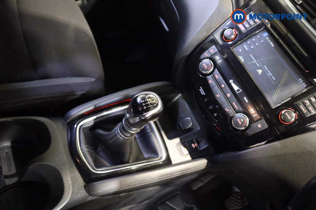 Nissan Qashqai Acenta Premium Manual Diesel SUV - Stock Number (1610023) - 7th supplementary image