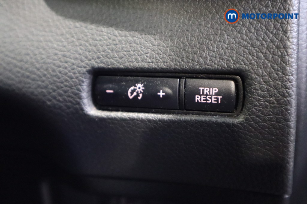 Nissan Qashqai Acenta Premium Manual Diesel SUV - Stock Number (1610023) - 12th supplementary image