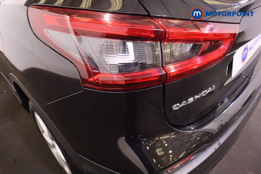 Nissan Qashqai Acenta Premium Manual Diesel SUV - Stock Number (1610023) - 28th supplementary image