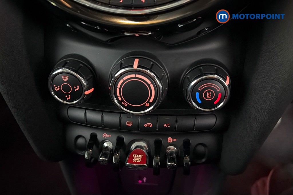 Mini Hatchback One Classic Manual Petrol Hatchback - Stock Number (1610069) - 12th supplementary image