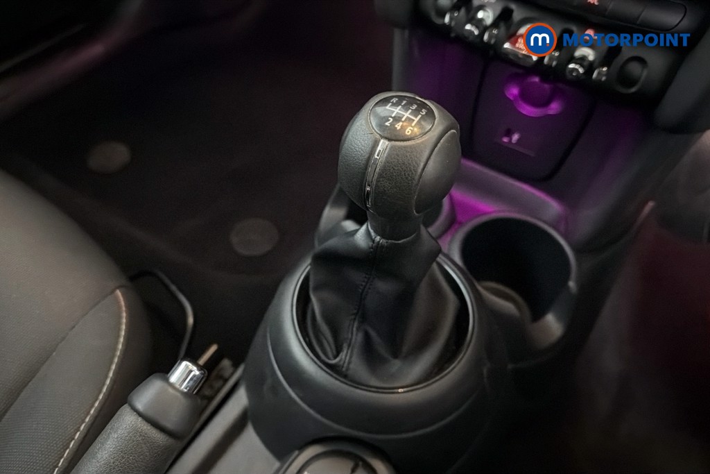 Mini Hatchback One Classic Manual Petrol Hatchback - Stock Number (1610069) - 15th supplementary image