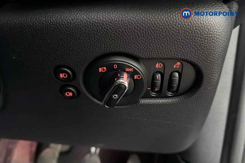 Mini Hatchback One Classic Manual Petrol Hatchback - Stock Number (1610069) - 18th supplementary image