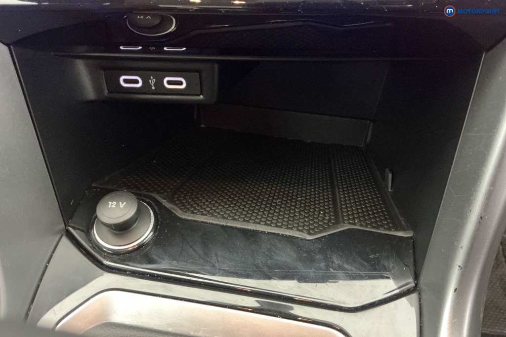 Volkswagen T-Roc Life Manual Petrol SUV - Stock Number (1610259) - 17th supplementary image