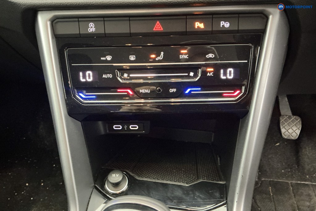 Volkswagen T-Roc Life Manual Petrol SUV - Stock Number (1610259) - 18th supplementary image