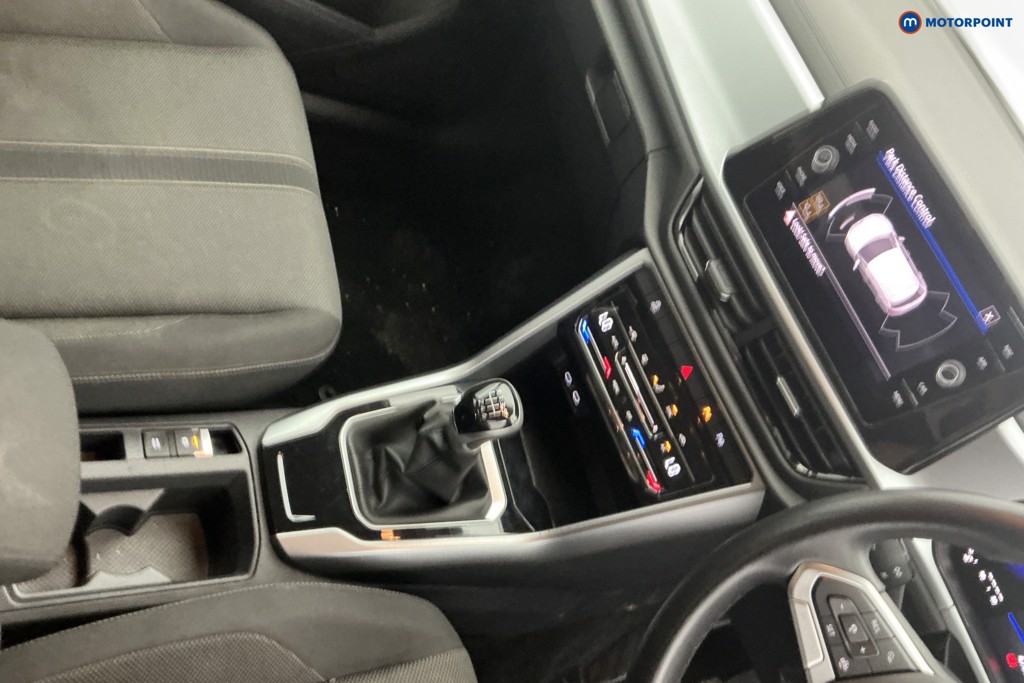 Volkswagen T-Roc Life Manual Petrol SUV - Stock Number (1610259) - 19th supplementary image