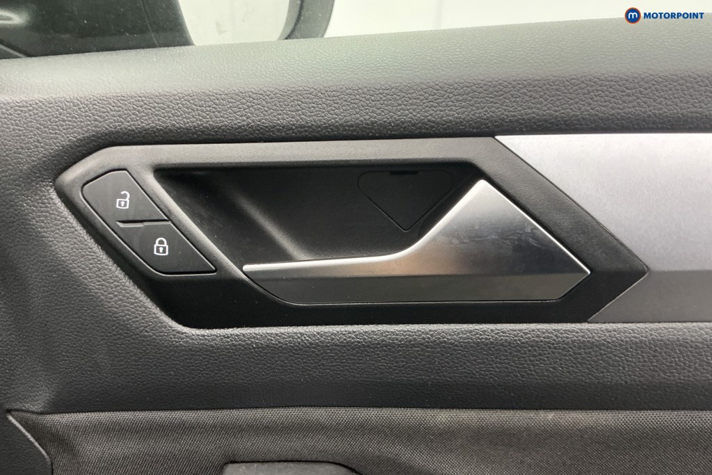 Volkswagen T-Roc Life Manual Petrol SUV - Stock Number (1610259) - 27th supplementary image