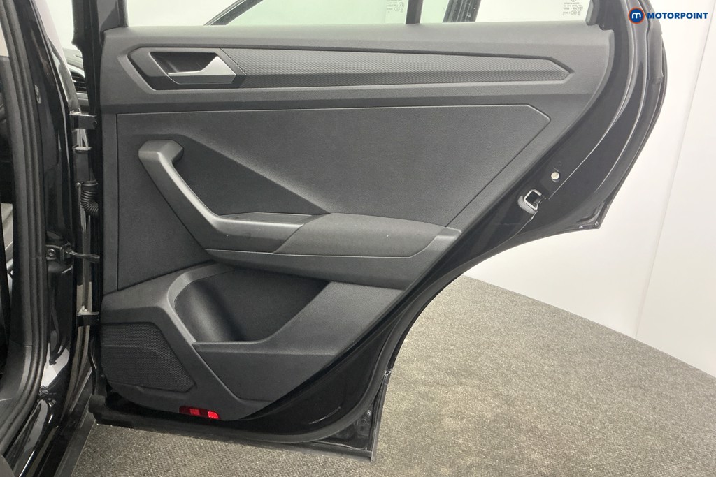 Volkswagen T-Roc Life Manual Petrol SUV - Stock Number (1610259) - 28th supplementary image