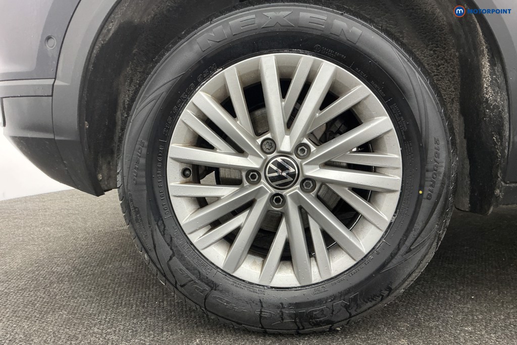 Volkswagen T-Roc Life Manual Petrol SUV - Stock Number (1610259) - 35th supplementary image