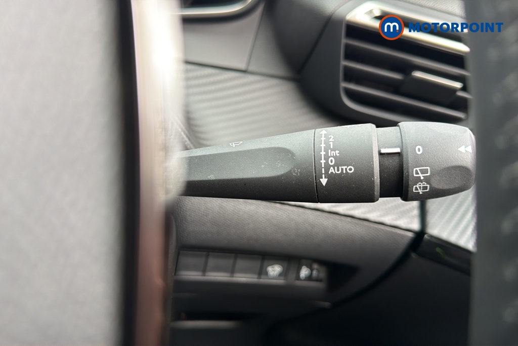 Peugeot 2008 Allure Manual Petrol SUV - Stock Number (1613123) - 6th supplementary image