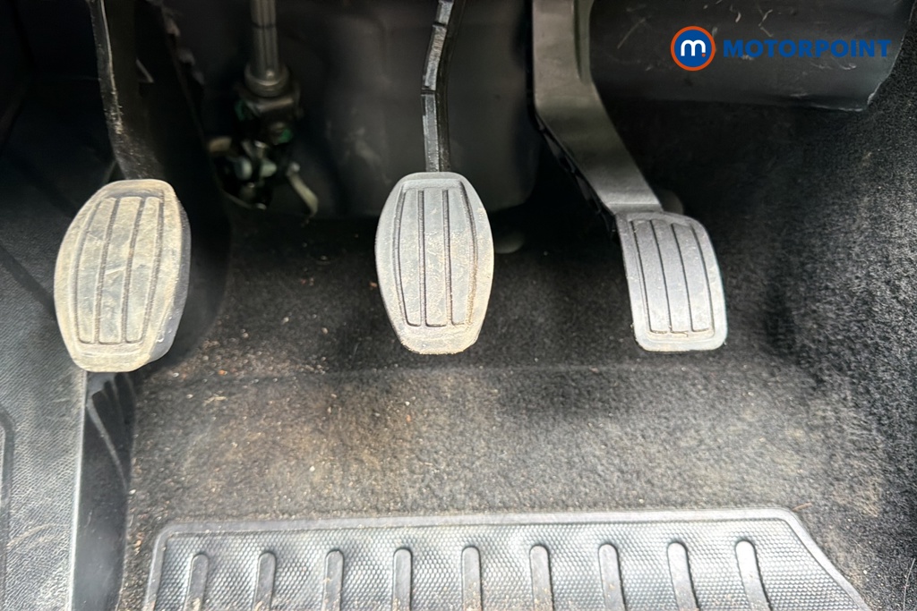 Peugeot 2008 Allure Manual Petrol SUV - Stock Number (1613123) - 24th supplementary image