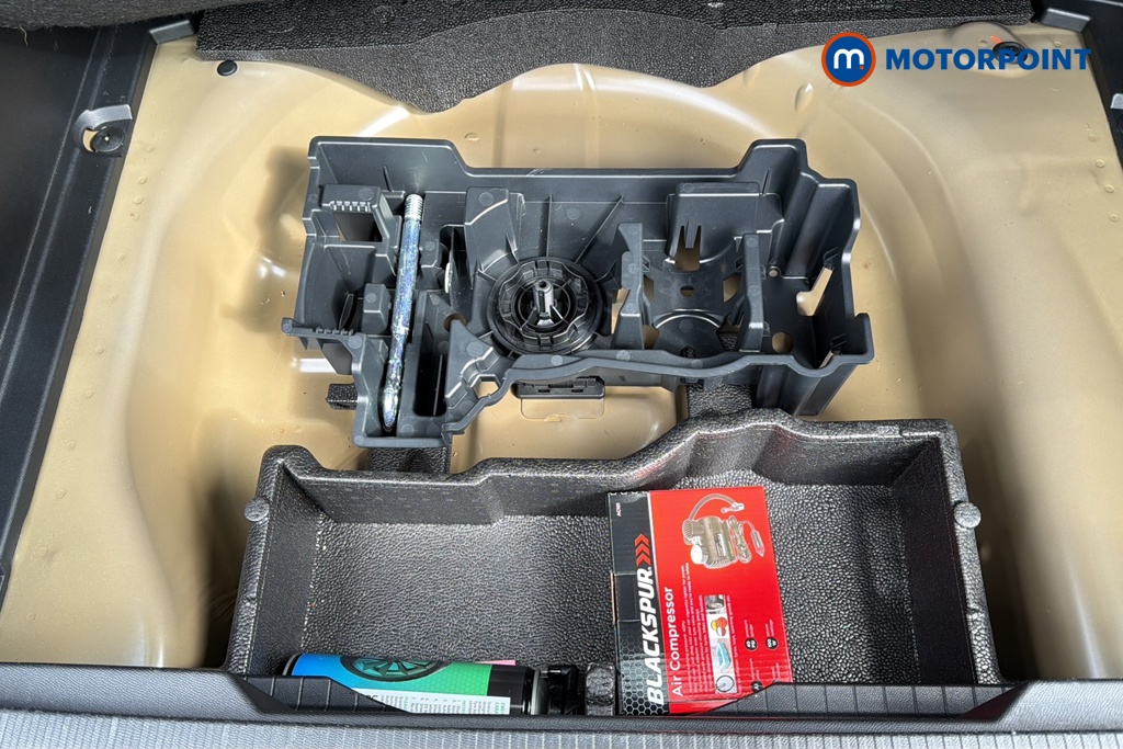 Peugeot 2008 Allure Manual Petrol SUV - Stock Number (1613123) - 33rd supplementary image