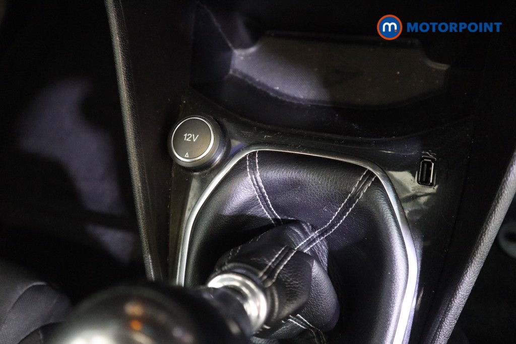 Ford Fiesta St-Line Manual Petrol Hatchback - Stock Number (1613619) - 9th supplementary image