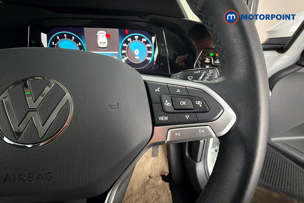 Volkswagen Golf Style Manual Petrol Hatchback - Stock Number (1616635) - 4th supplementary image