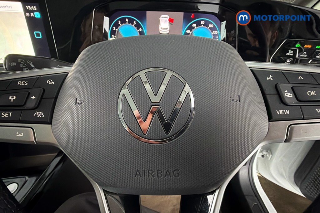 Volkswagen Golf Style Manual Petrol Hatchback - Stock Number (1616635) - 5th supplementary image