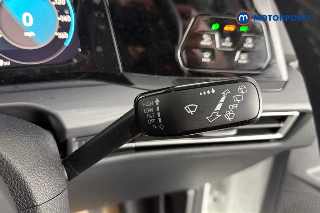 Volkswagen Golf Style Manual Petrol Hatchback - Stock Number (1616635) - 7th supplementary image