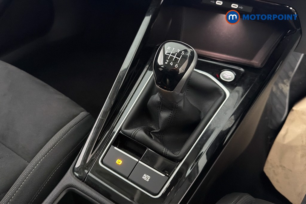 Volkswagen Golf Style Manual Petrol Hatchback - Stock Number (1616635) - 15th supplementary image
