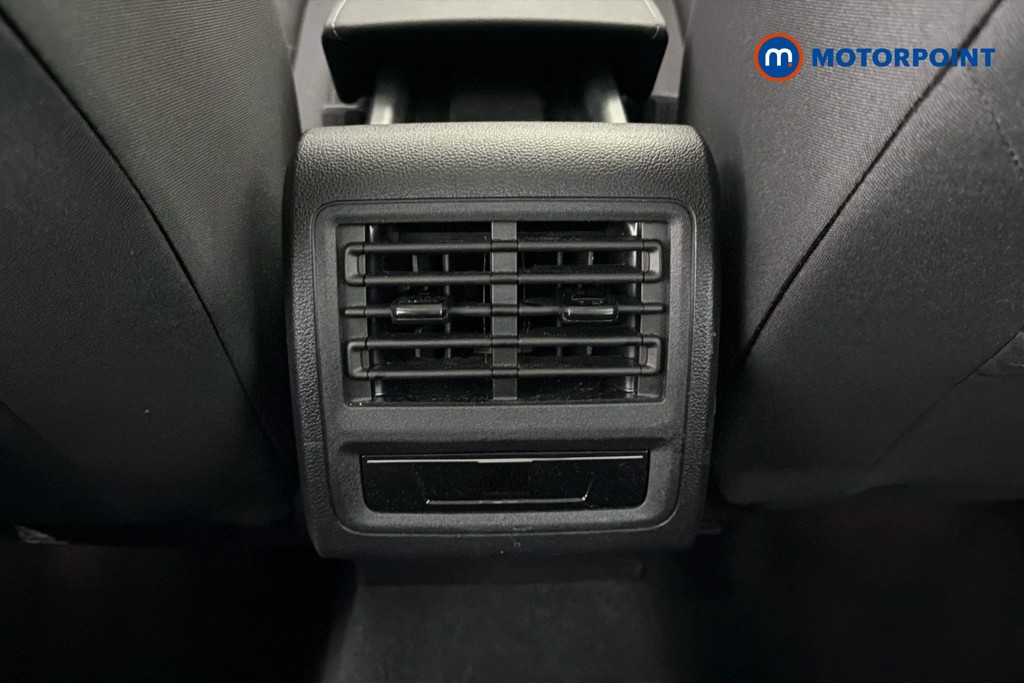 Volkswagen Golf Style Manual Petrol Hatchback - Stock Number (1616635) - 30th supplementary image