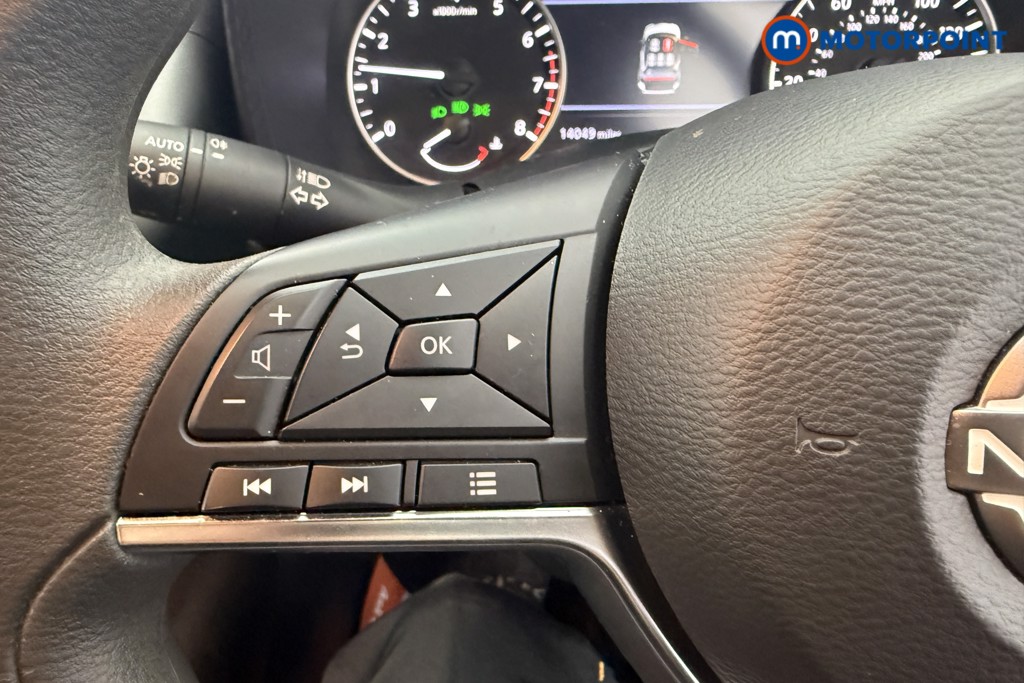 Nissan Juke Acenta Premium Manual Petrol SUV - Stock Number (1616746) - 6th supplementary image