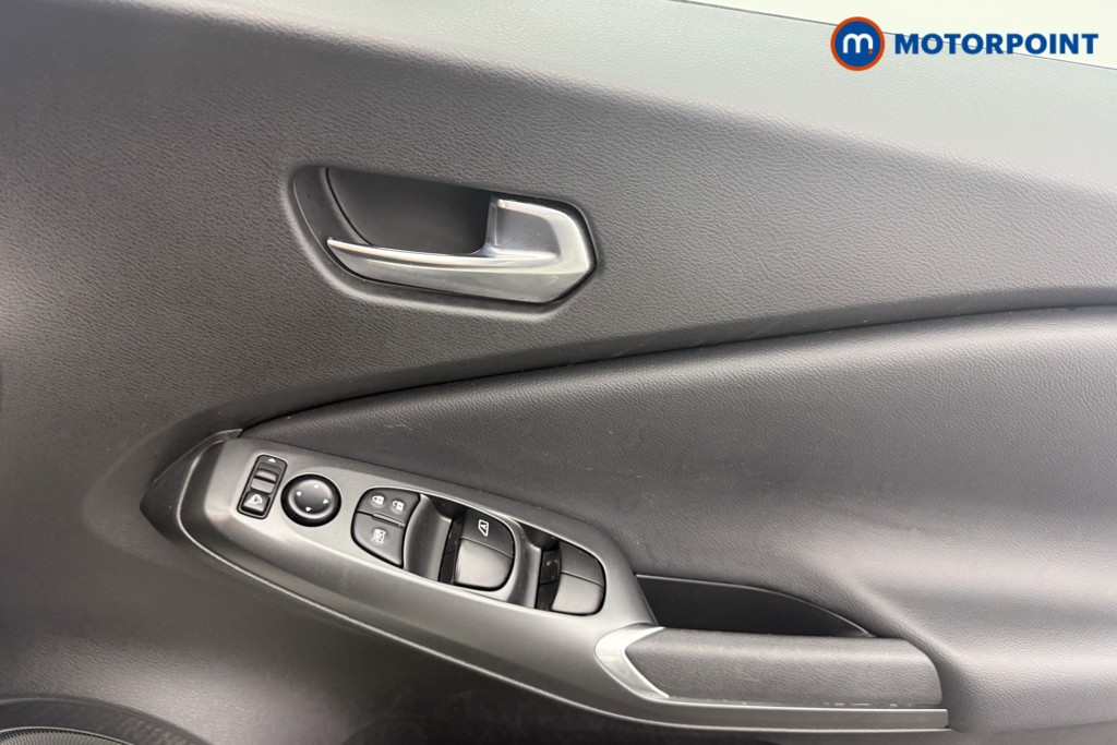 Nissan Juke Acenta Premium Manual Petrol SUV - Stock Number (1616746) - 8th supplementary image