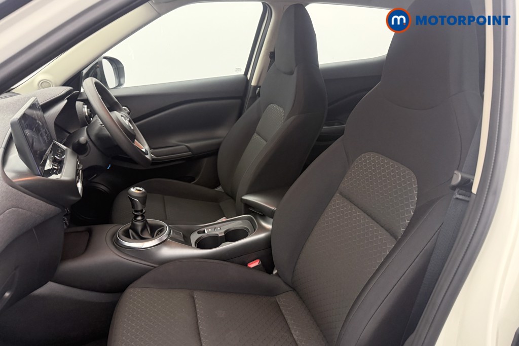 Nissan Juke Acenta Premium Manual Petrol SUV - Stock Number (1616746) - 9th supplementary image