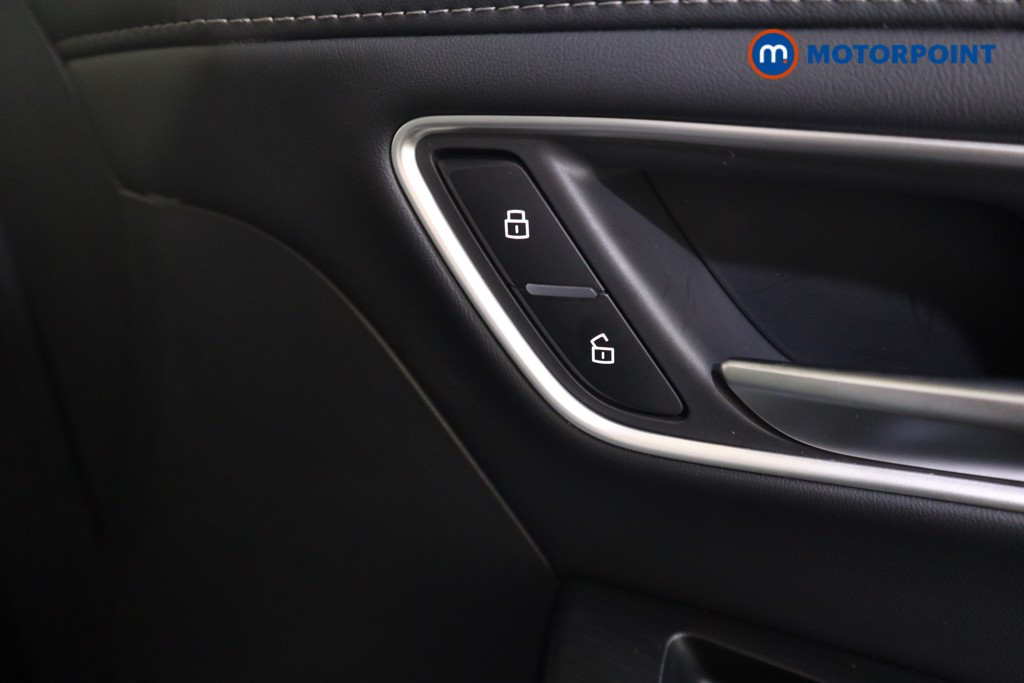 Mg Motor Uk ZS Trophy Automatic Petrol-Electric Hybrid SUV - Stock Number (1616895) - 12th supplementary image