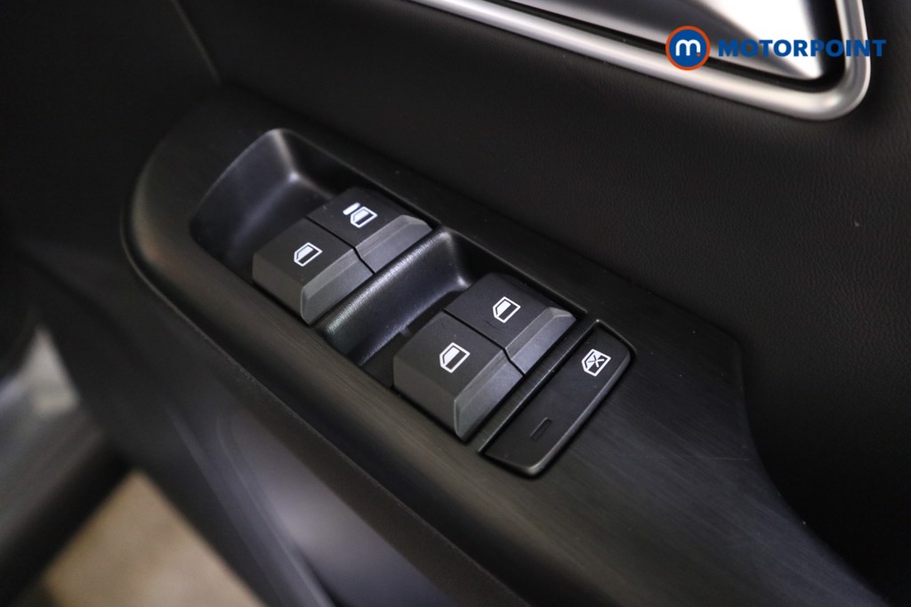 Mg Motor Uk ZS Trophy Automatic Petrol-Electric Hybrid SUV - Stock Number (1616895) - 13th supplementary image