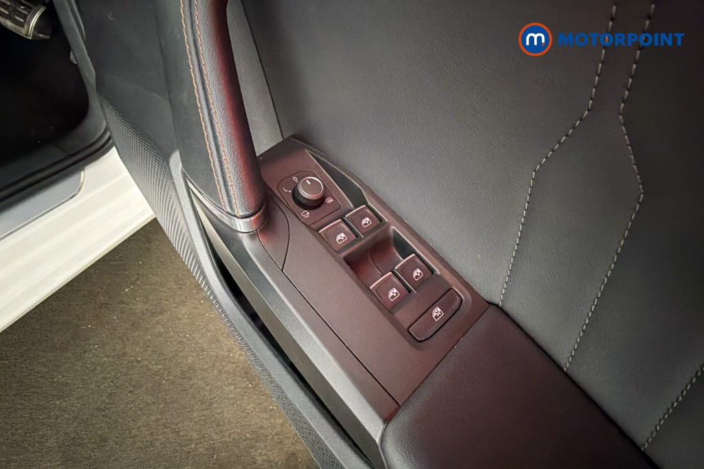 Cupra Leon VZ3 Automatic Petrol Hatchback - Stock Number (1617604) - 20th supplementary image