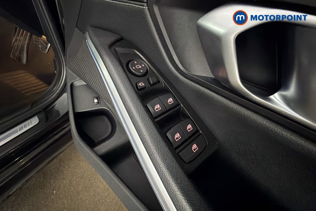 BMW 3 Series M Sport Automatic Petrol Plug-In Hybrid Saloon - Stock Number (1617629) - 20th supplementary image