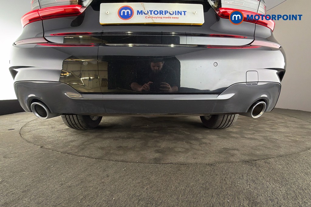 BMW 3 Series M Sport Automatic Petrol Plug-In Hybrid Saloon - Stock Number (1617629) - 39th supplementary image