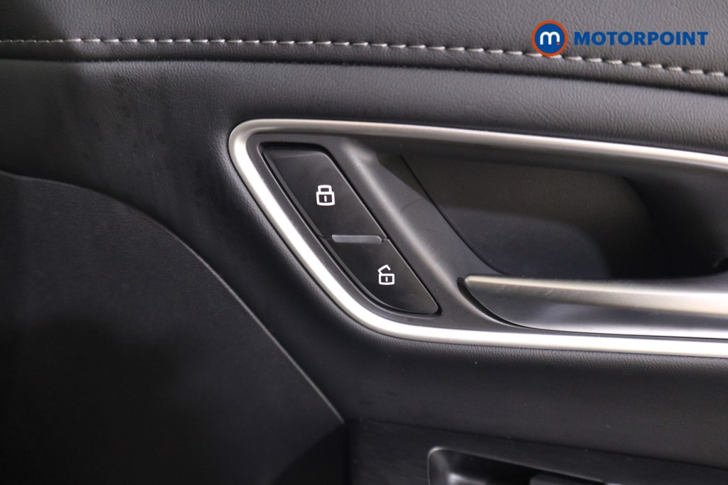 Mg Motor Uk ZS Trophy Automatic Petrol-Electric Hybrid SUV - Stock Number (1617862) - 13th supplementary image