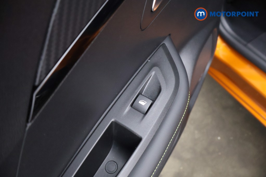 Peugeot 2008 GT Manual Petrol SUV - Stock Number (1619997) - 28th supplementary image