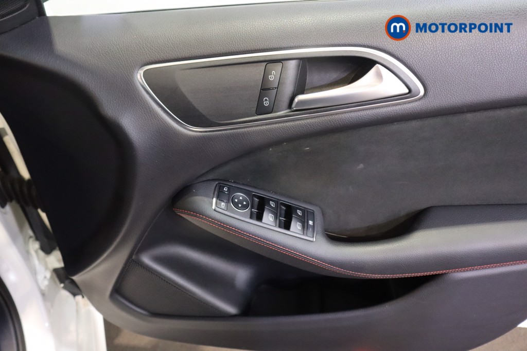 Mercedes-Benz B Class Amg Line Automatic Diesel Hatchback - Stock Number (1620815) - 11th supplementary image