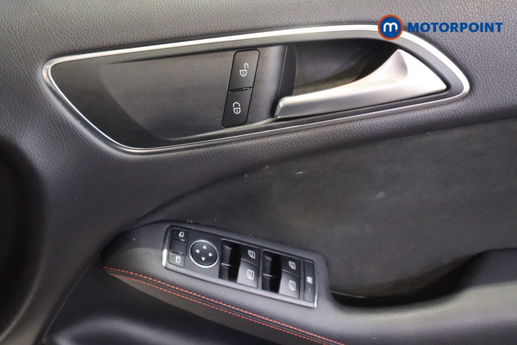 Mercedes-Benz B Class Amg Line Automatic Diesel Hatchback - Stock Number (1620815) - 12th supplementary image