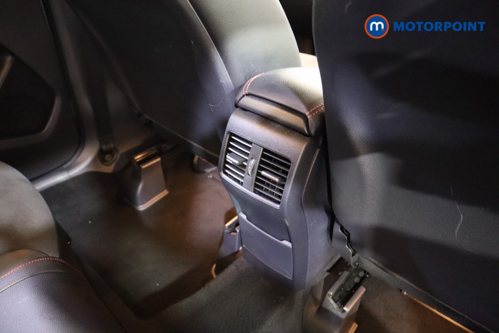 Mercedes-Benz B Class Amg Line Automatic Diesel Hatchback - Stock Number (1620815) - 21st supplementary image