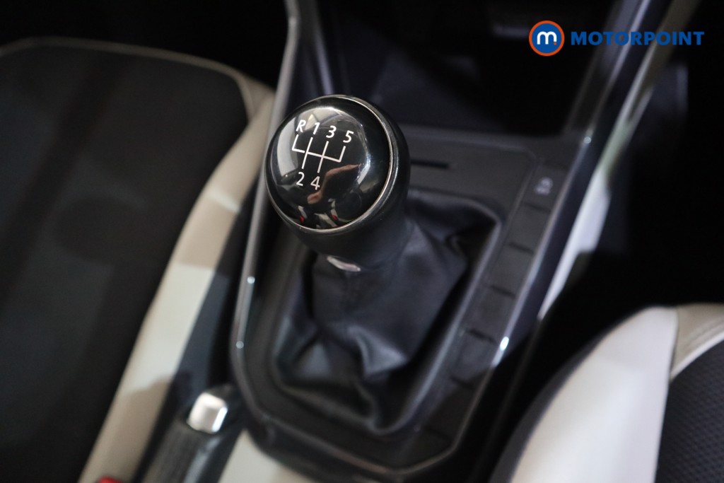 Volkswagen Polo Beats Manual Petrol Hatchback - Stock Number (1622125) - 9th supplementary image