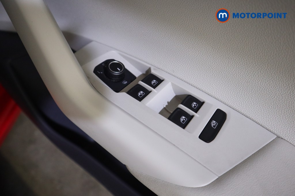 Volkswagen Polo Beats Manual Petrol Hatchback - Stock Number (1622125) - 14th supplementary image