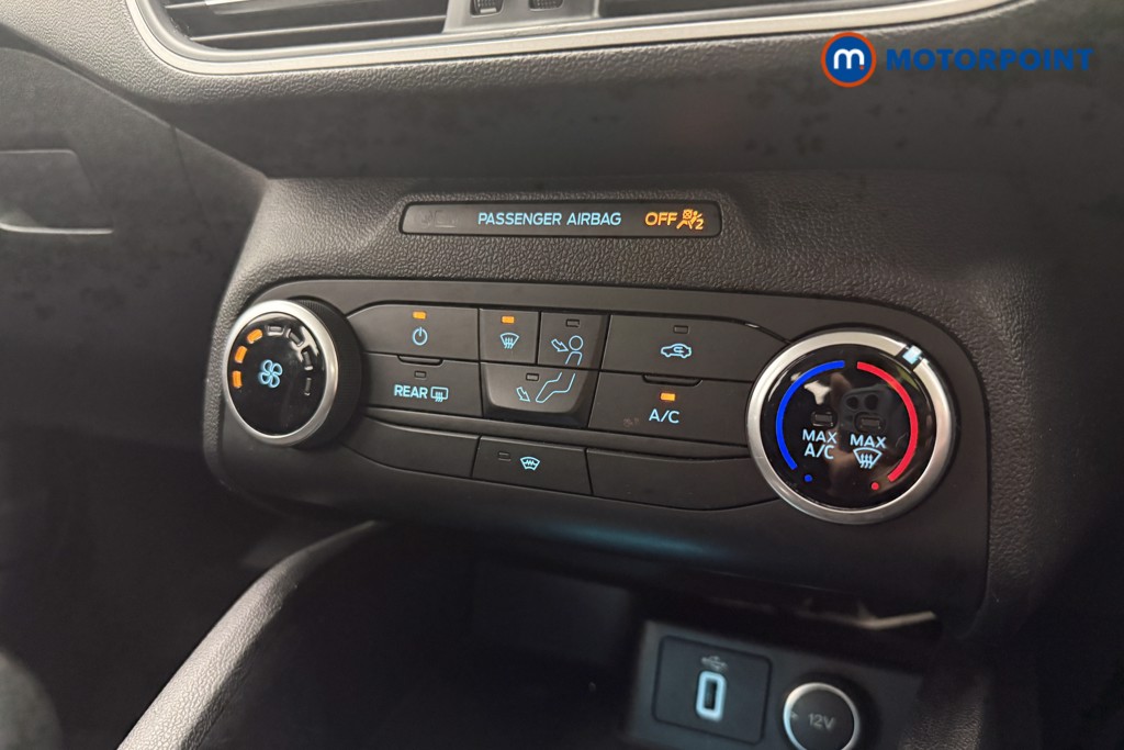 Ford Focus Zetec Manual Petrol Hatchback - Stock Number (1622585) - 12th supplementary image