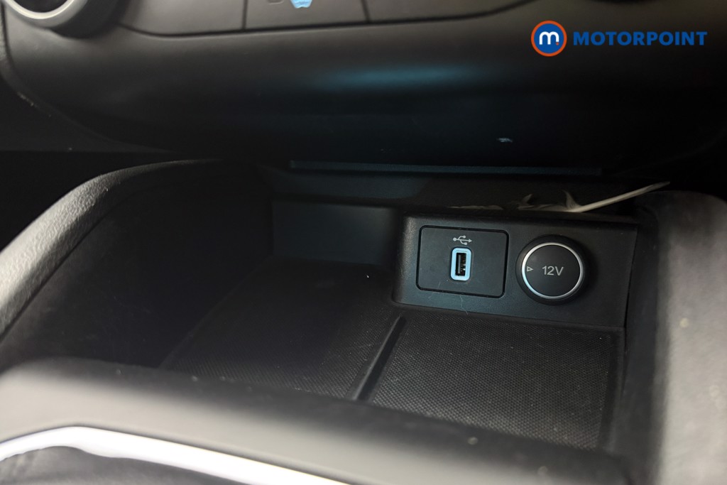 Ford Focus Zetec Manual Petrol Hatchback - Stock Number (1622585) - 13th supplementary image