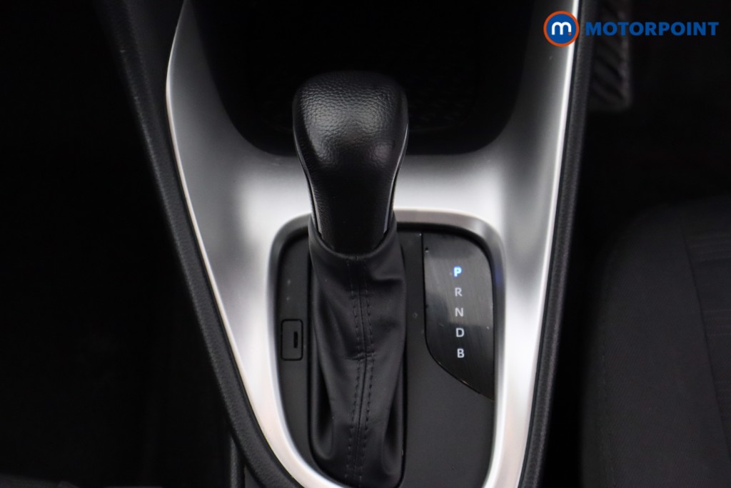 Toyota Yaris Icon Automatic Petrol-Electric Hybrid Hatchback - Stock Number (1622844) - 4th supplementary image