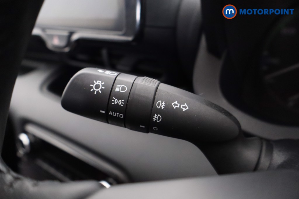 Toyota Yaris Icon Automatic Petrol-Electric Hybrid Hatchback - Stock Number (1622844) - 16th supplementary image